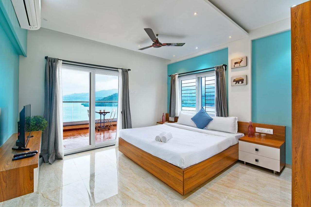 Villa Saffronstays Riverdale, Mulshi - Lakefront With Pool And Mountain View *